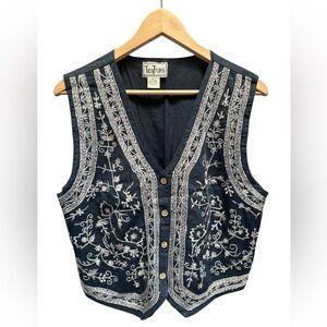 Vintage Tantrums Embroidered, Button Front, 100% Cotton Vest size L